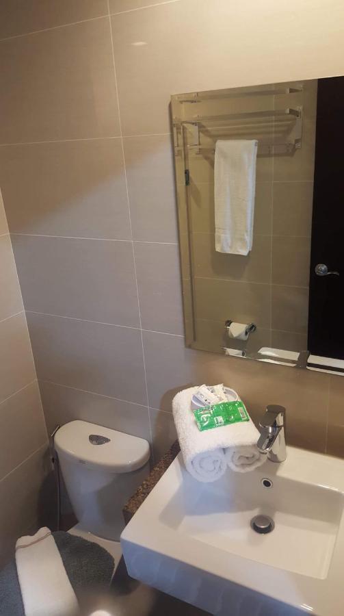 101 Newport Condo C2 Манила Экстерьер фото